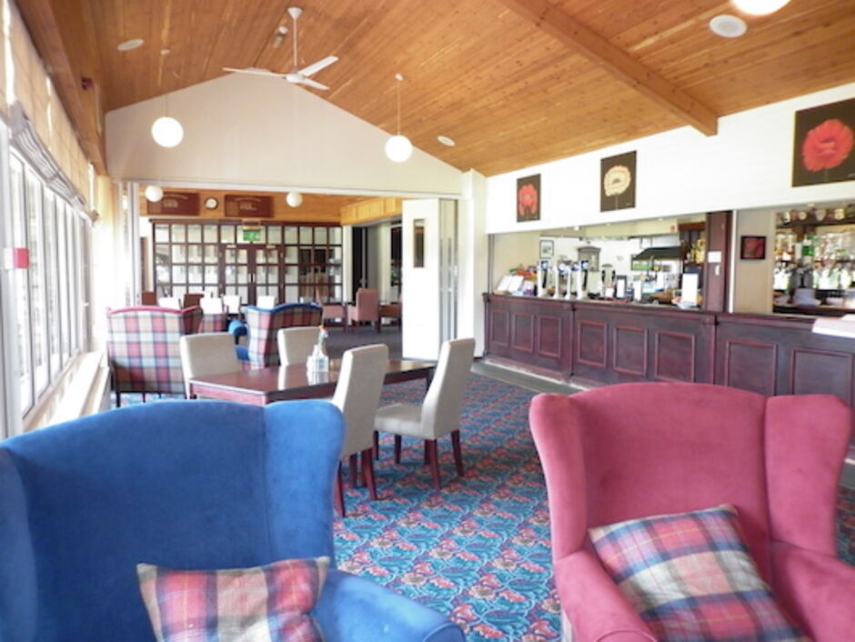 Lutterworth Golf Club's relaxing Swift Bar Lutterworth Golf Club's relaxing Swift Bar
